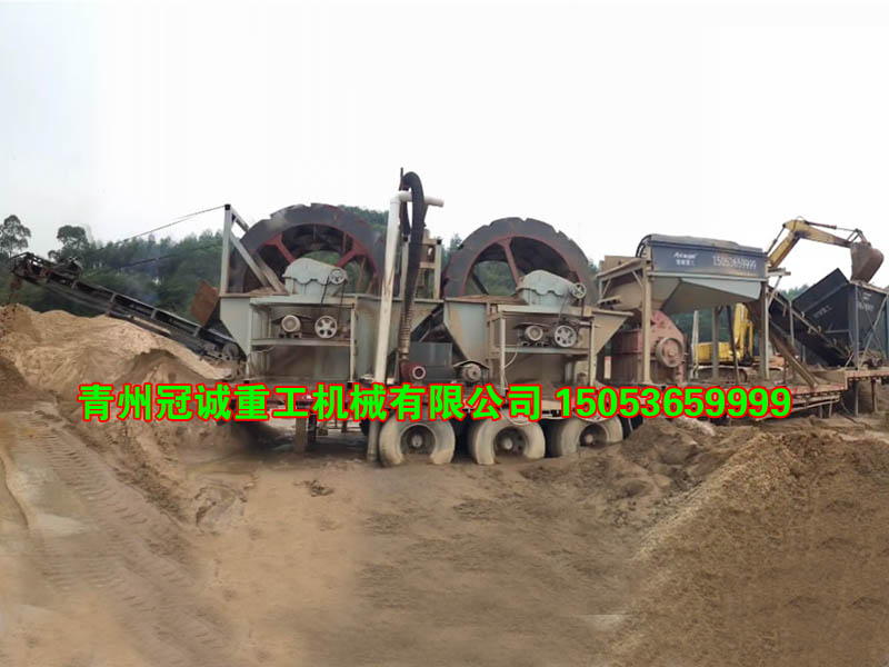 2018新款移動(dòng)式破碎制砂水洗設(shè)備